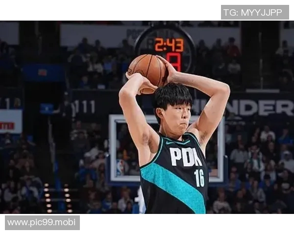 杨瀚森次节末段登场3分钟，得到1板1失误3犯规陷入犯规麻烦